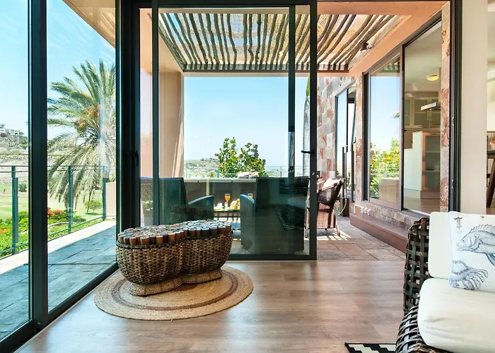 Los Lagos 20 By Villagrancanaria